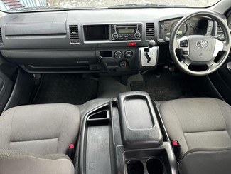 2017 Toyota HIACE - Thumbnail