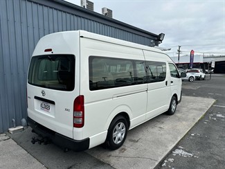 2017 Toyota HIACE - Thumbnail