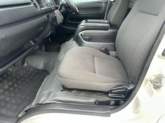 2017 Toyota HIACE - Thumbnail