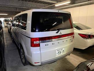 2016 Mitsubishi DELICA - Thumbnail