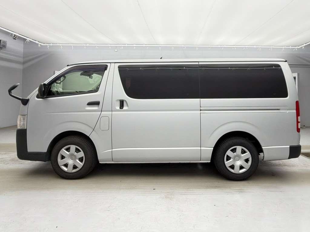 2021 Toyota HIACE