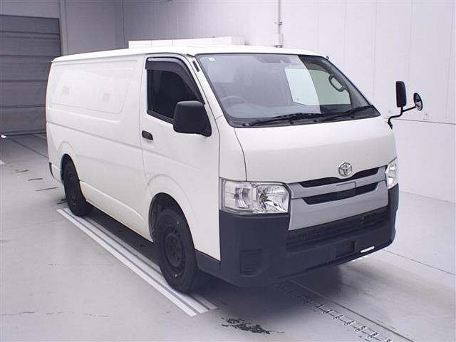2019 Toyota HIACE