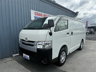 2019 Toyota HIACE - Thumbnail