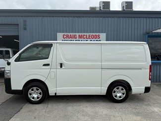 2019 Toyota HIACE - Thumbnail