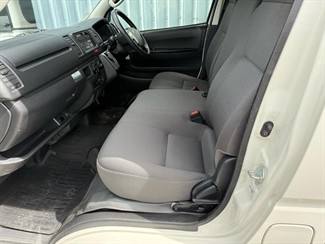 2019 Toyota HIACE - Thumbnail