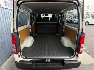 2023 Toyota HIACE - Thumbnail