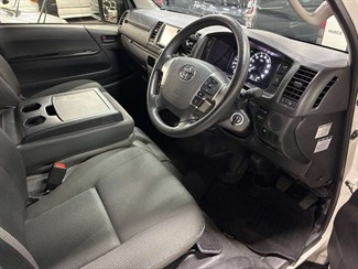 2023 Toyota HIACE - Thumbnail