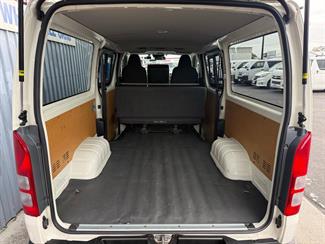 2023 Toyota HIACE - Thumbnail