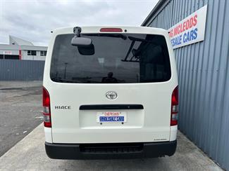 2022 Toyota HIACE - Thumbnail