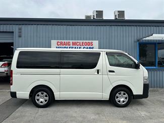2022 Toyota HIACE - Thumbnail