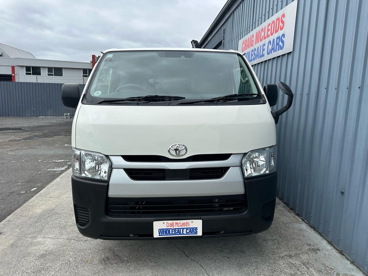 2022 Toyota HIACE