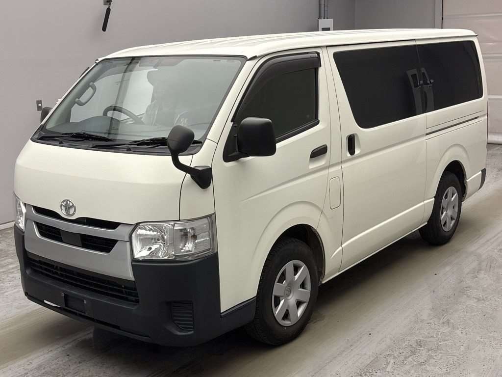 2021 Toyota HIACE