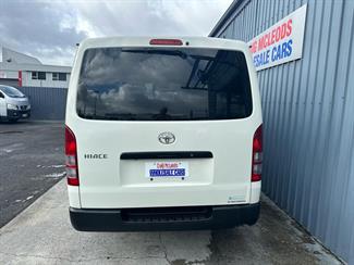 2020 Toyota HIACE - Thumbnail