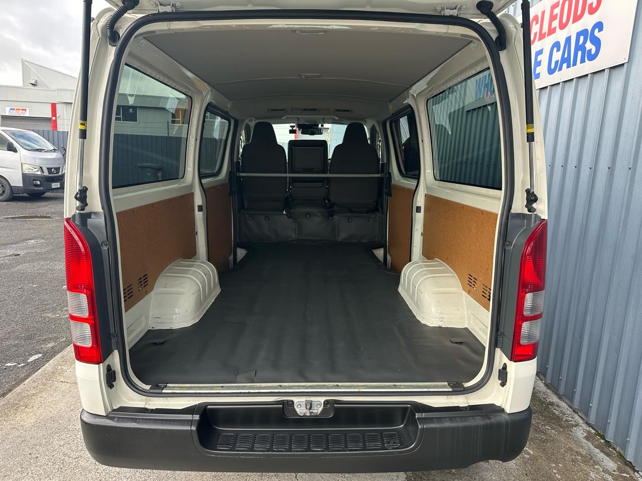 2020 Toyota HIACE