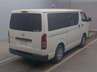 2020 Toyota HIACE - Thumbnail