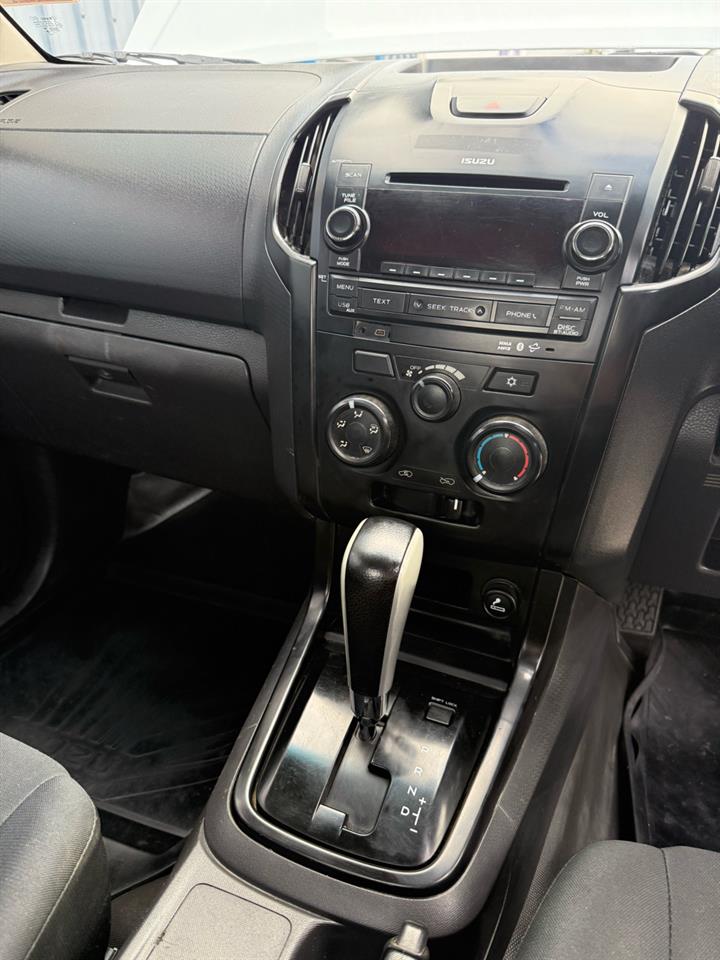 2016 ISUZU D-Max