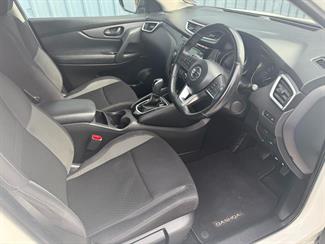 2020 Nissan Qashqai - Thumbnail